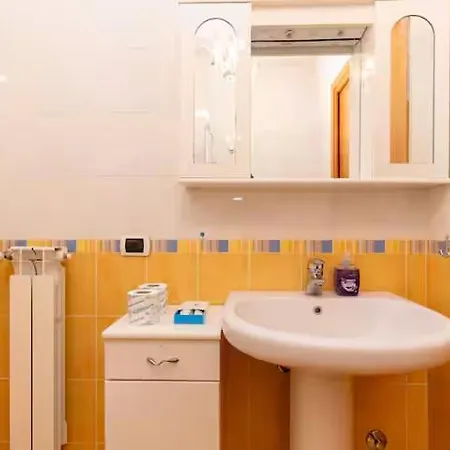 Ampio Trilocale Con Garage, 2 Terrazzi E Wifi